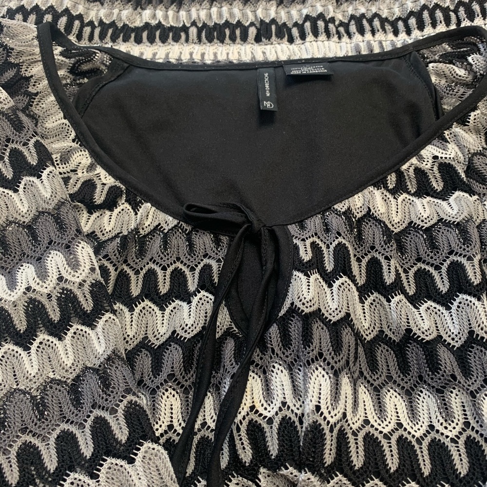 Ladies blouse - Picture 3 of 4